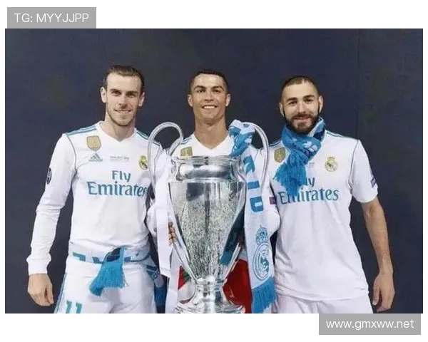 苏亚雷斯 vs 本泽马：技术型中锋的两种答案