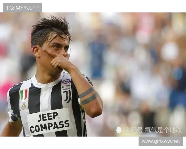 迪巴拉这生活节奏也太反差大了，场上全力奔跑，私下躺椅上慵懒得不像话