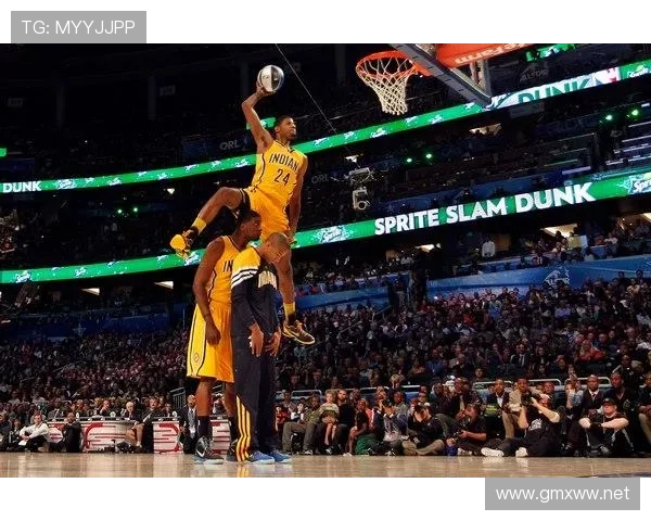 保罗·乔治的厨房里连盐都不放，说是怕影响第二天的垂直起跳